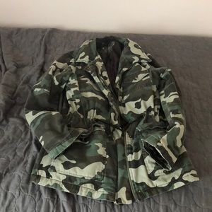 Charolette Russe Size M Cinch Waist Camo Jacket